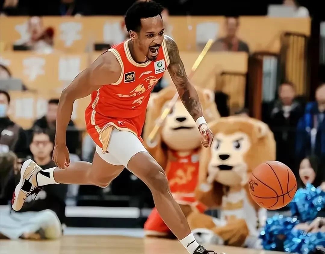 lol视频-包含国王杯今晚再迎强敌，广厦男篮复出首秀，主帅态度：信心回归，球队文化再被提及的词条