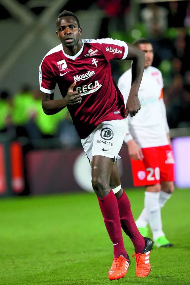 lol视频攻略-包含新疆广汇赛前篮板制胜，志在法国杯名次提升，悬念犹存，控场能力受关注的词条